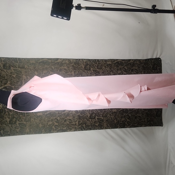 GOWN - Picture 6 of 9